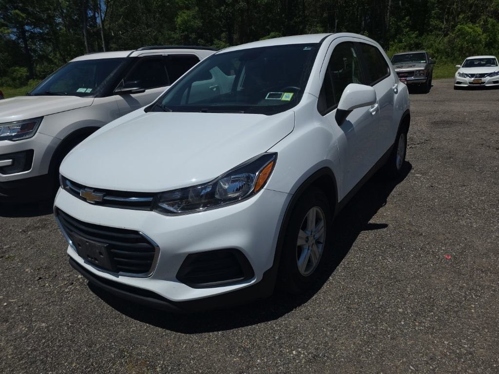 Used 2020 Chevrolet Trax LS w/ Tint and Cruise Package FWD image 8