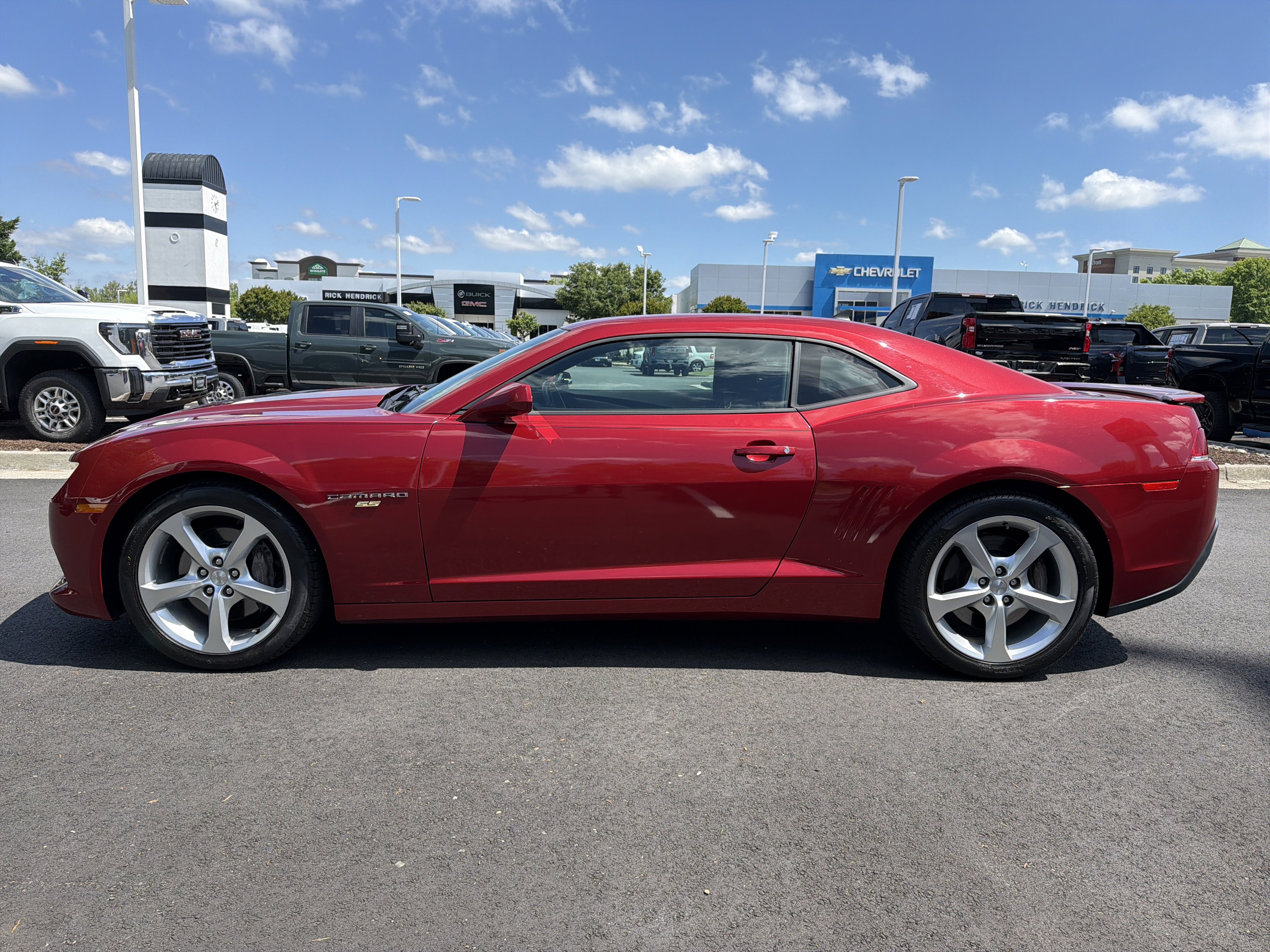 Used 2015 Chevrolet Camaro SS RWD image 7