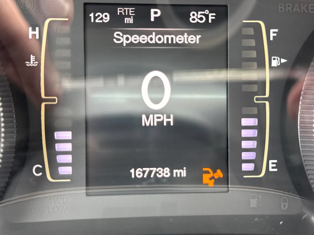 Used 2015 Jeep Cherokee Latitude w/ Cold Weather Group AWD/4WD image 17