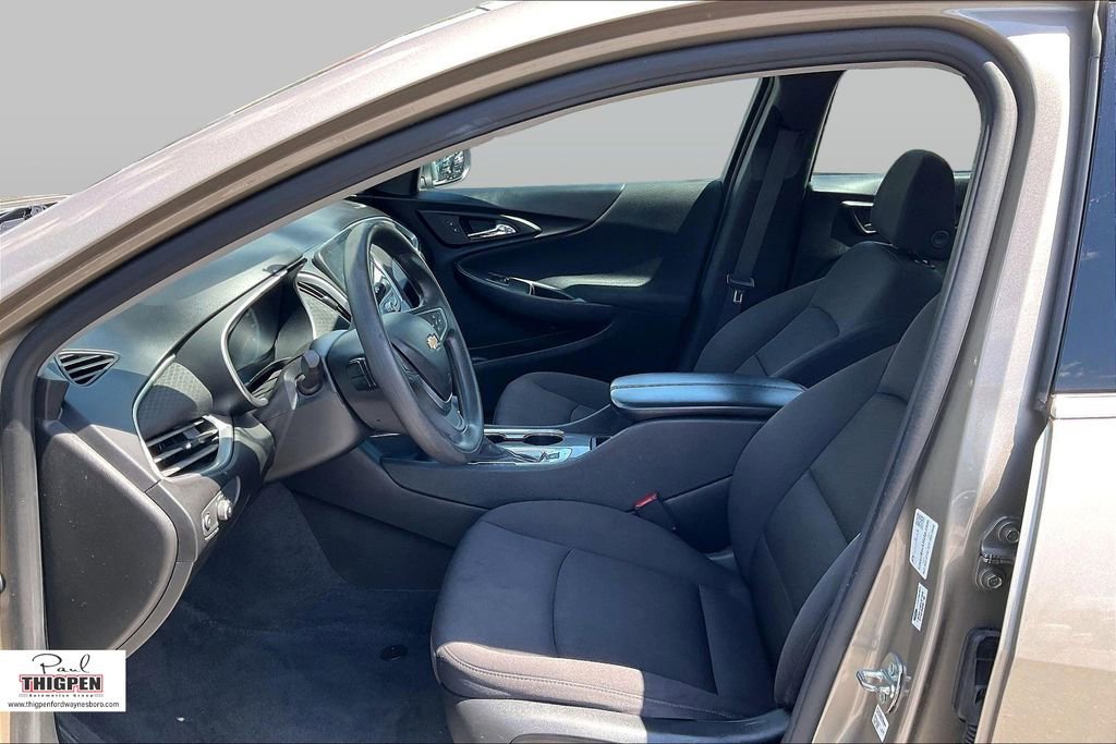 Used 2022 Chevrolet Malibu LT image 24