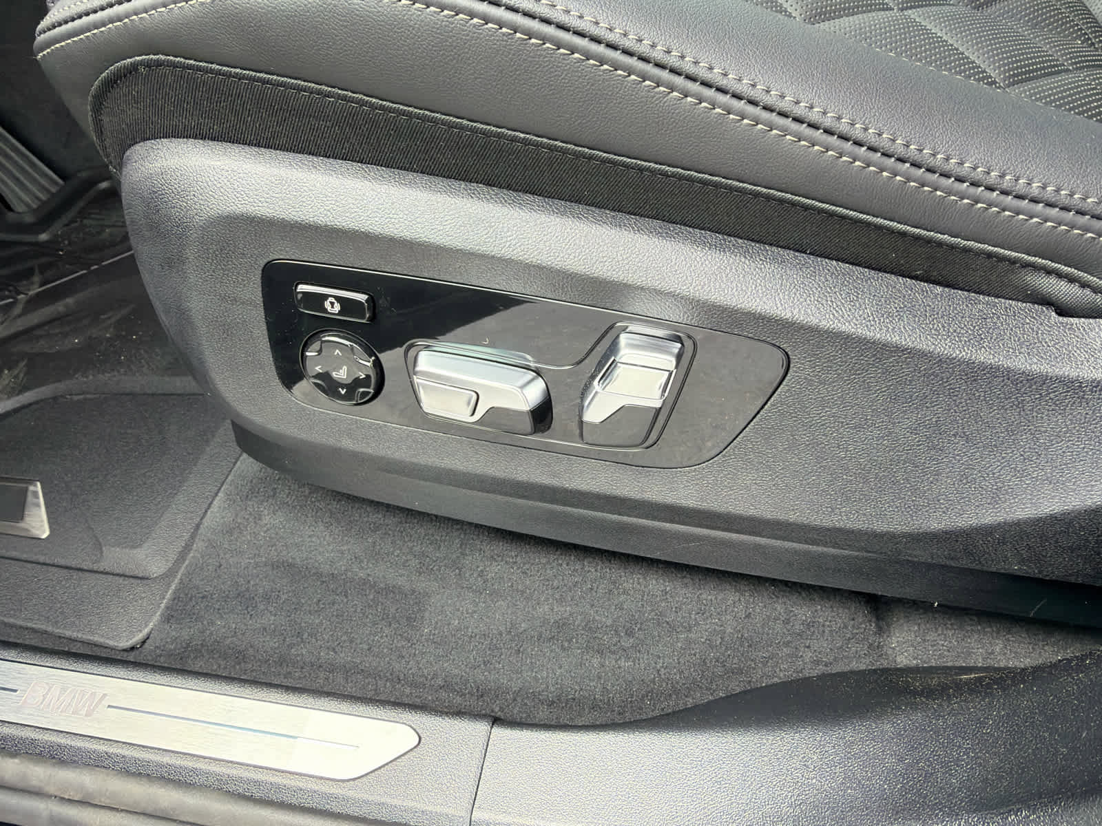 New 2026 BMW X5 xDrive40i AWD/4WD image 21