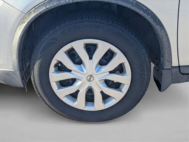 Used 2017 Nissan Rogue S image 4