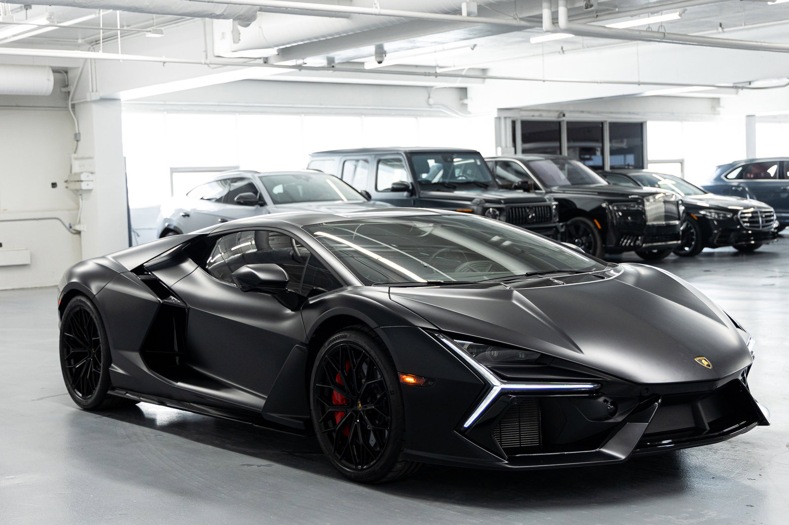 Used 2024 Lamborghini Revuelto image 11