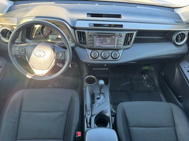 Used 2015 Toyota RAV4 LE image 9