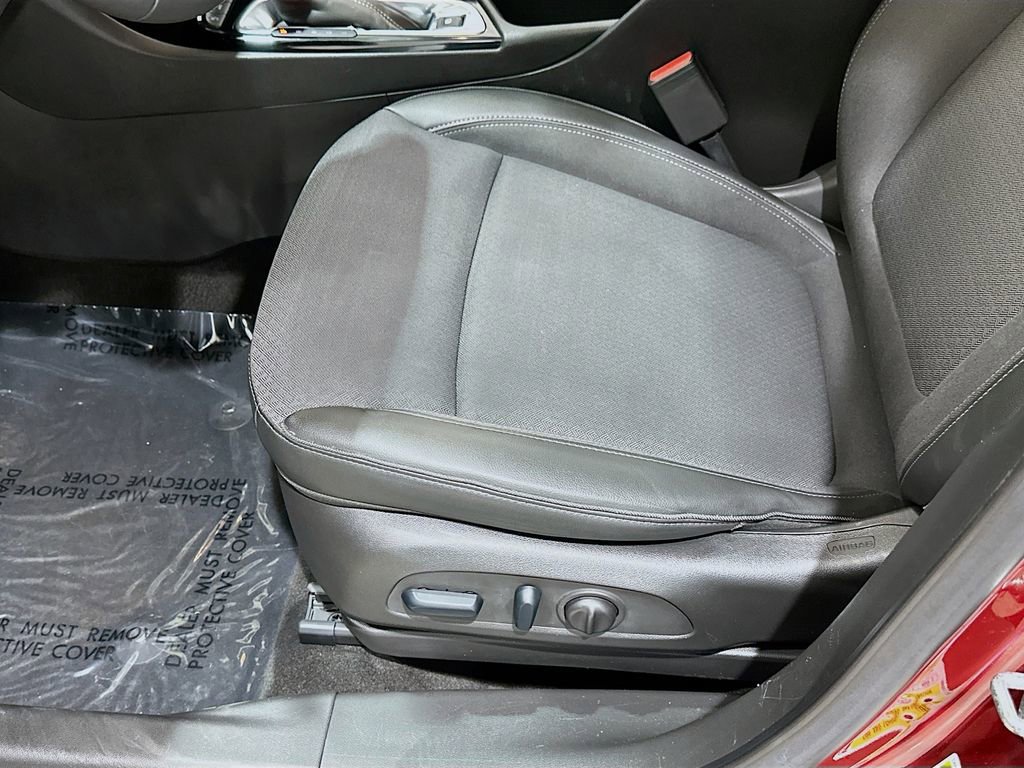 Used 2023 Buick Encore GX Select w/ Sport Touring Package image 20