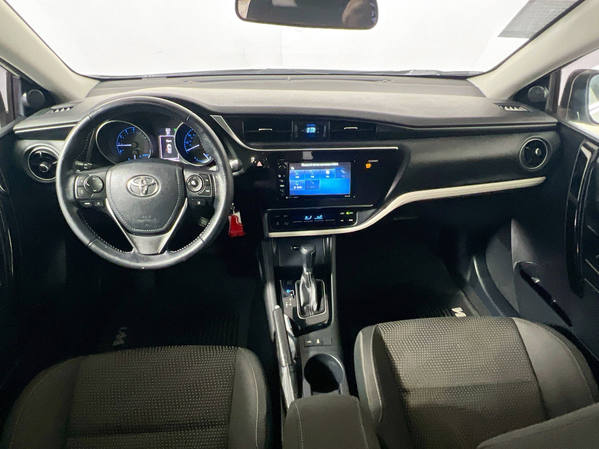 Used 2018 Toyota Corolla iM image 29
