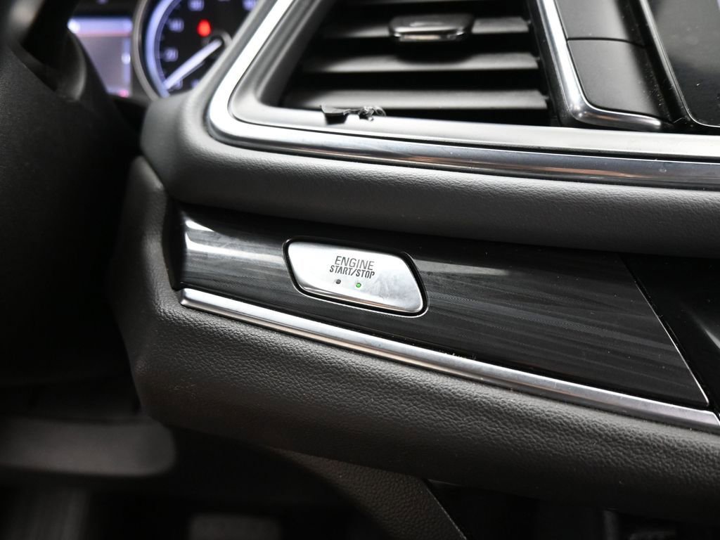 Used 2022 Buick Enclave Essence image 15