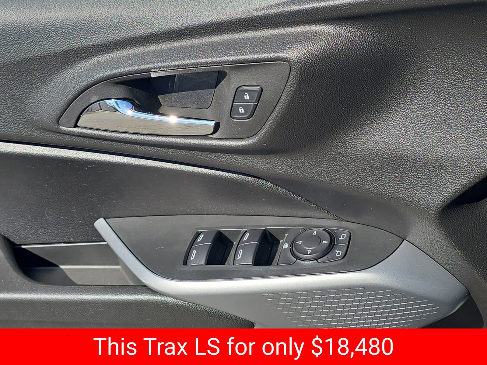 Used 2024 Chevrolet Trax LS image 34