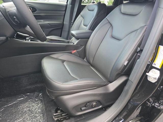 New 2026 Jeep Compass Limited w/ Sun, Sound & Navigation Group AWD/4WD image 5