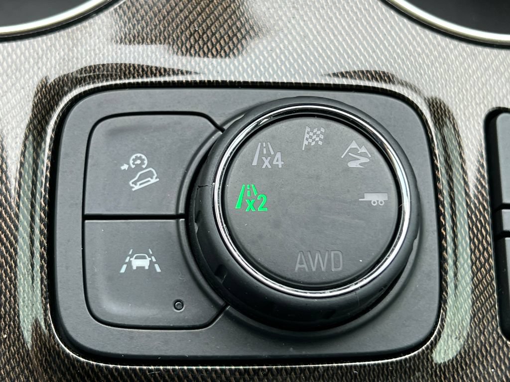 Used 2023 GMC Acadia AT4 w/ Technology Package AWD/4WD image 33