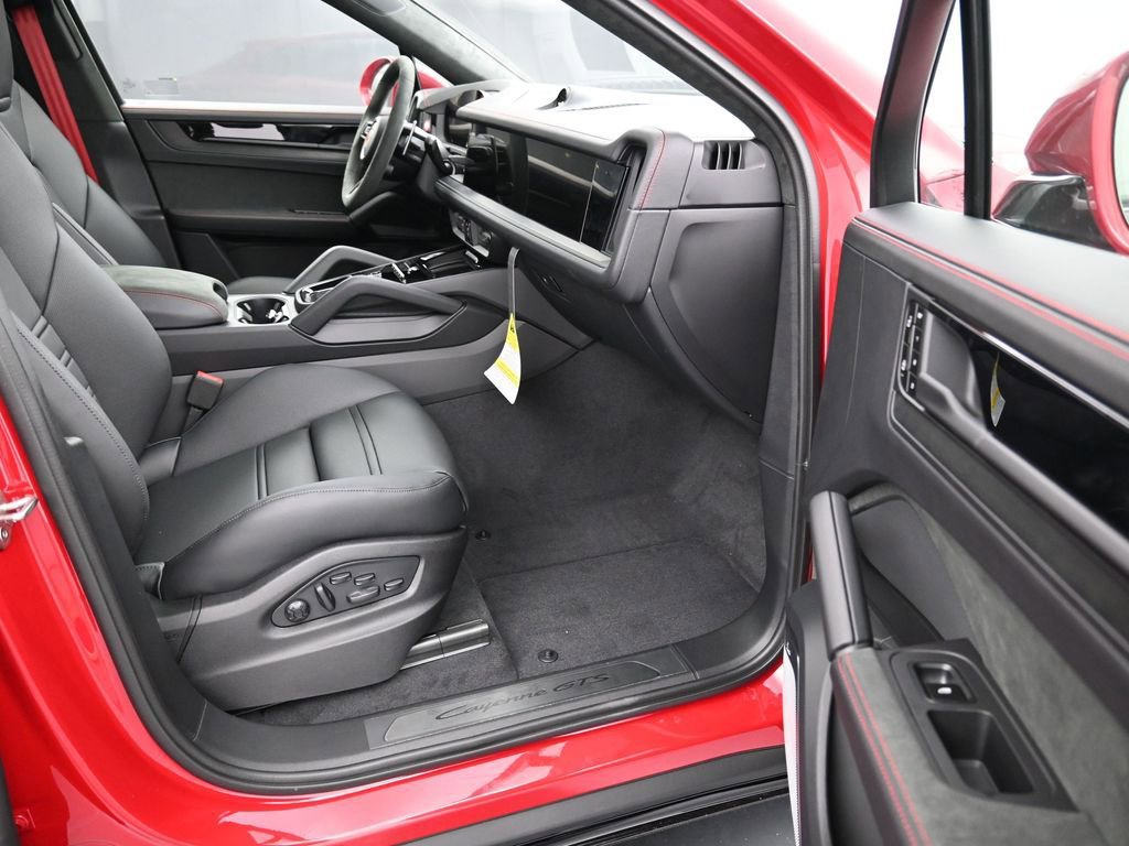 Certified 2026 Porsche Cayenne GTS image 26