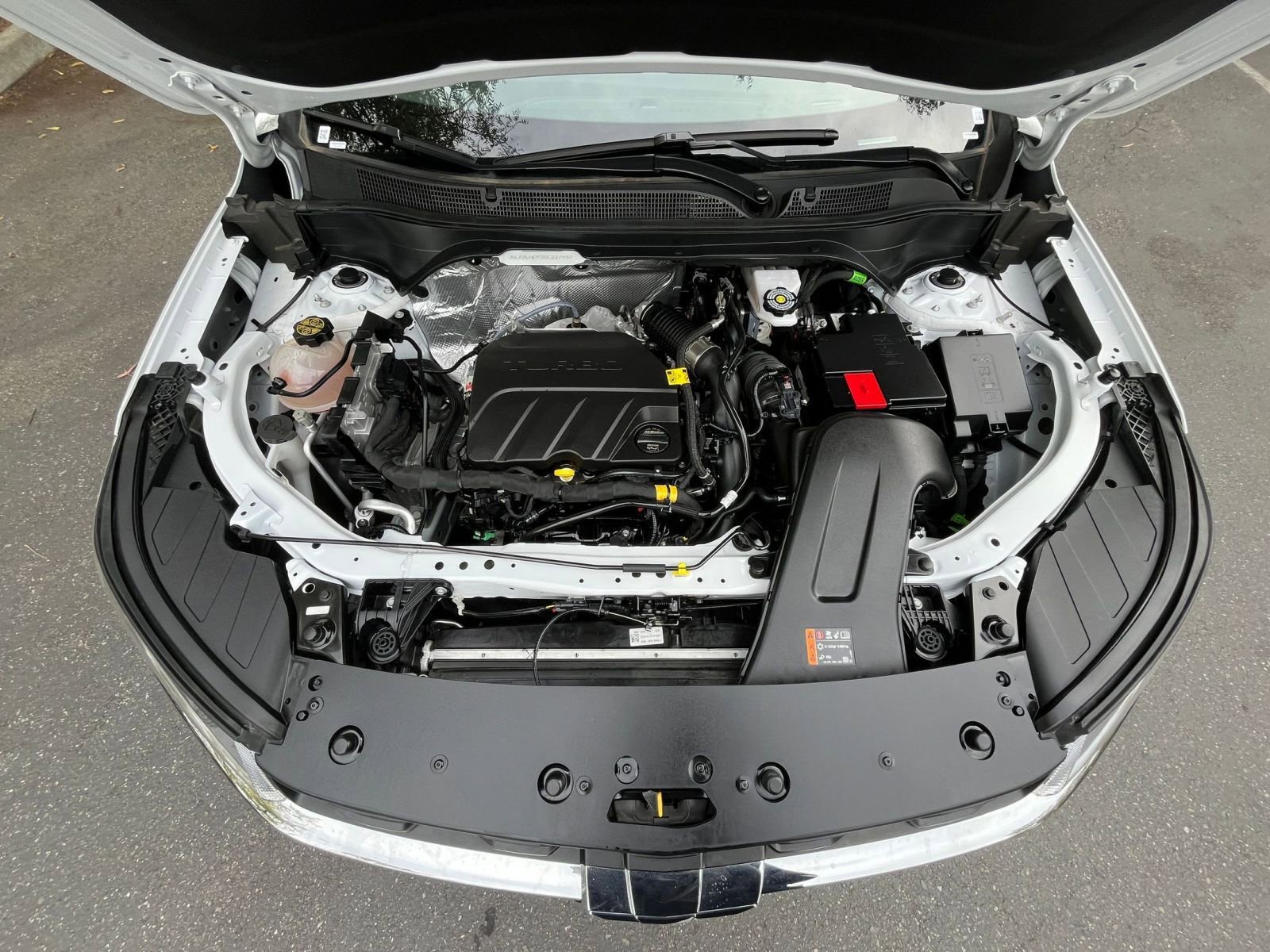 Used 2025 Chevrolet Trax LT image 30