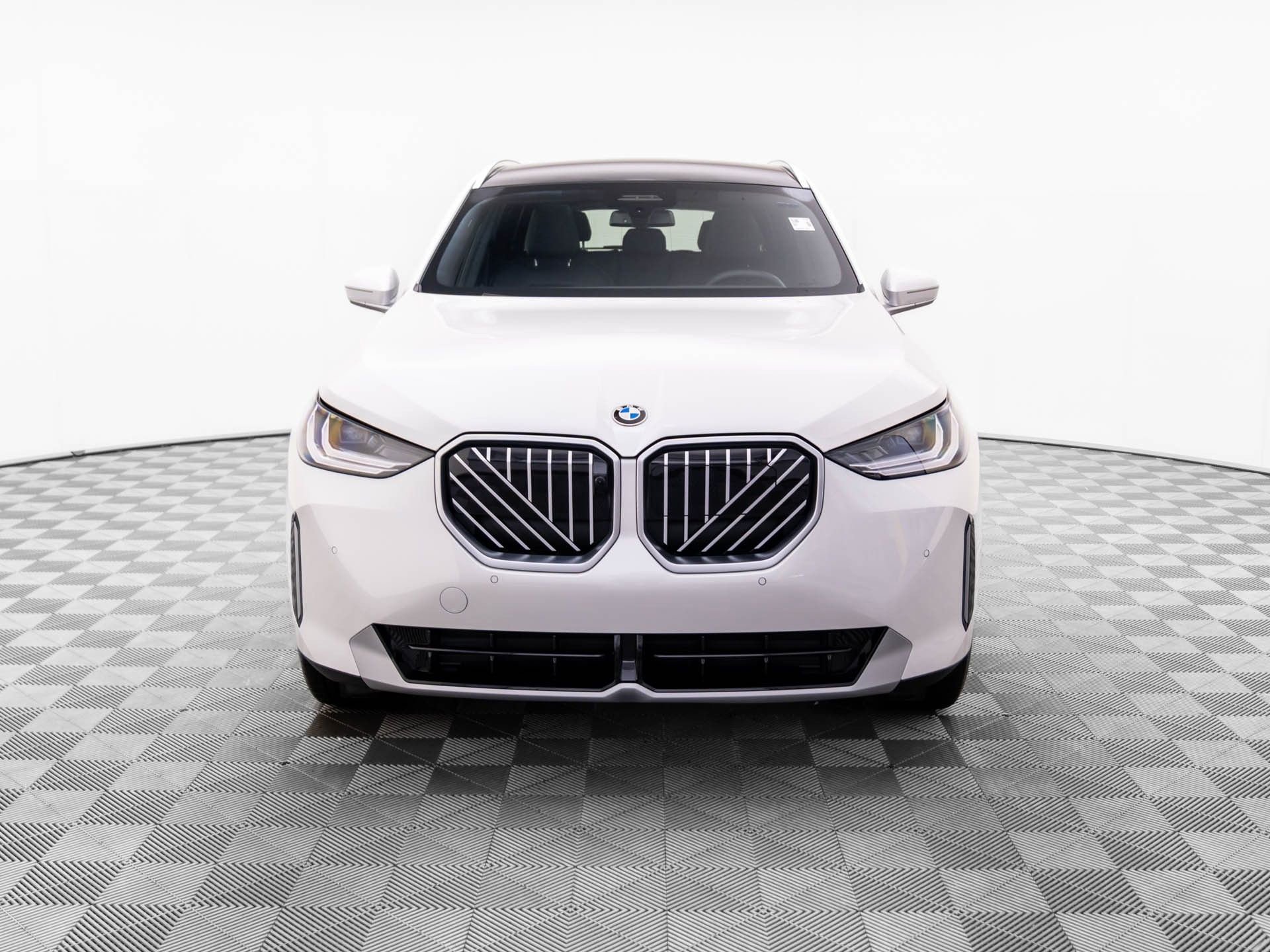 Certified 2025 BMW X3 xDrive30i w/ Premium Package image 9