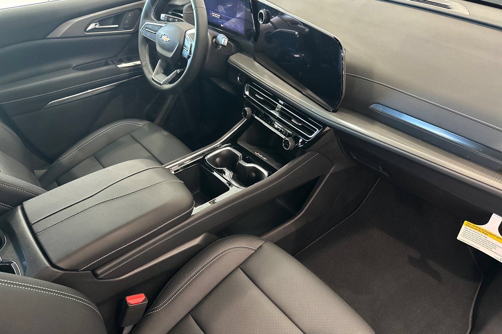 New 2026 Chevrolet Traverse LT w/ Driver Confidence Package FWD image 17