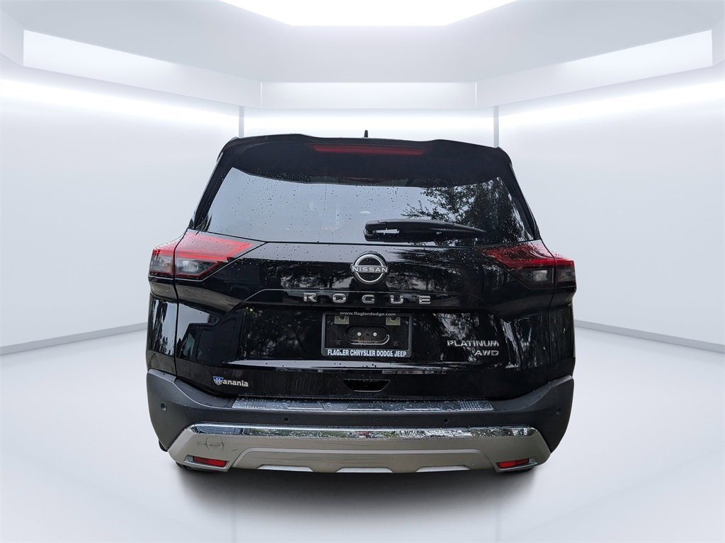 Used 2023 Nissan Rogue Platinum w/ Platinum Premium Package image 4