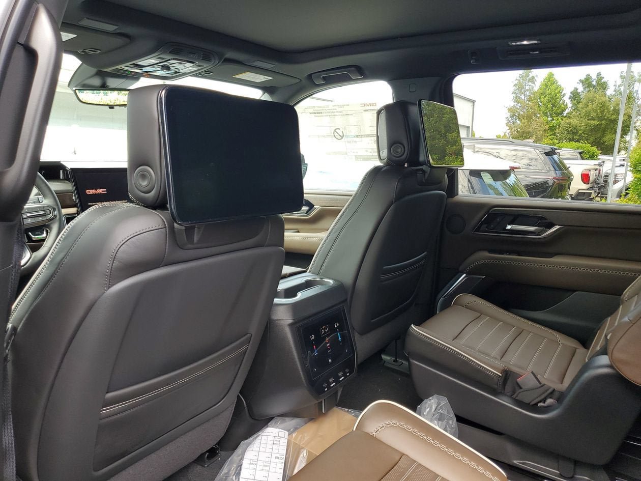 New 2026 GMC Yukon XL Denali Ultimate AWD/4WD image 10