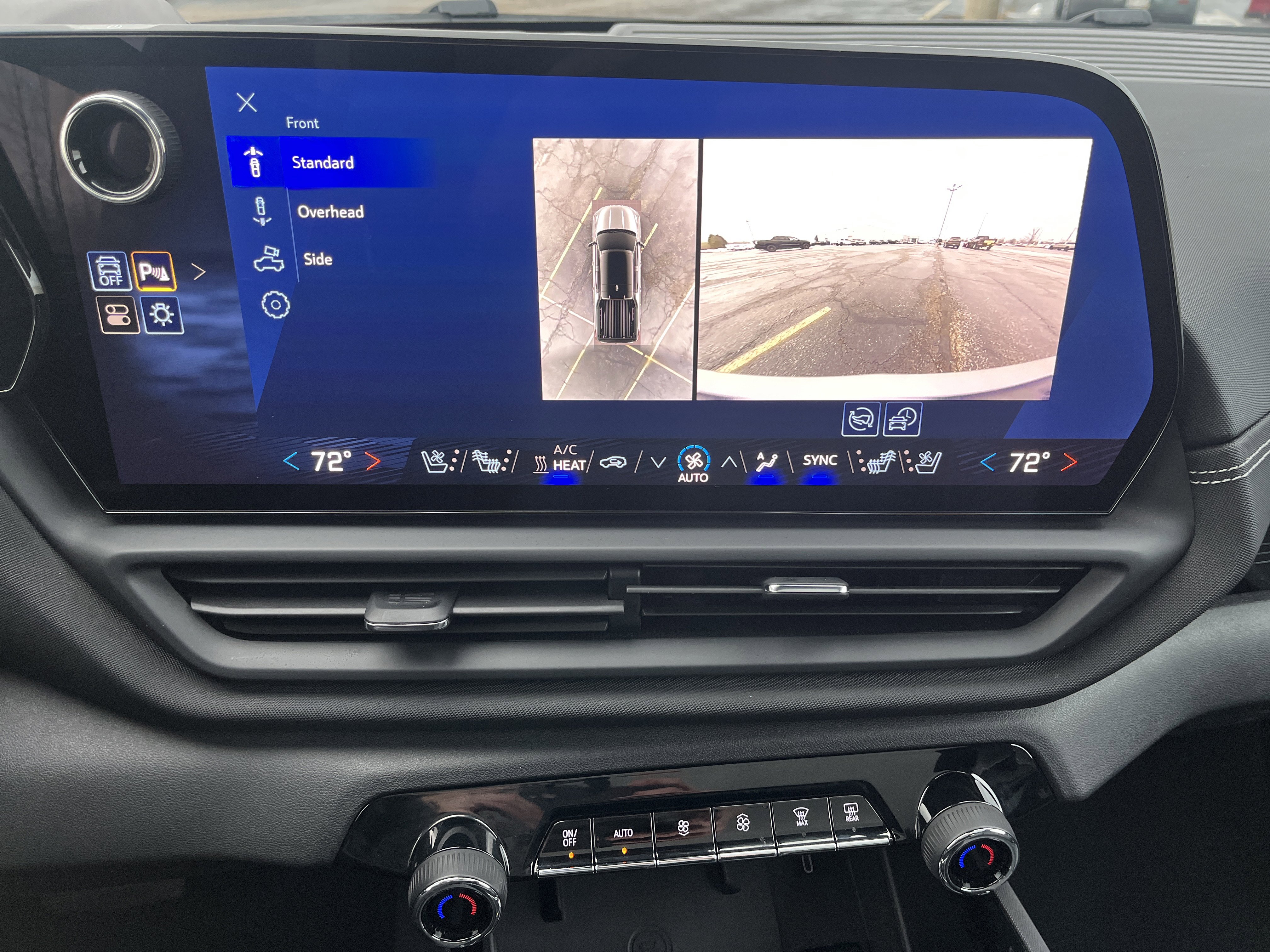 Used 2025 Chevrolet Silverado EV LT w/ LT Premium Package image 31