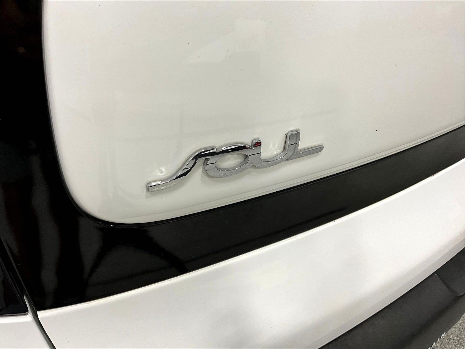 Used 2016 Kia Soul FWD image 24