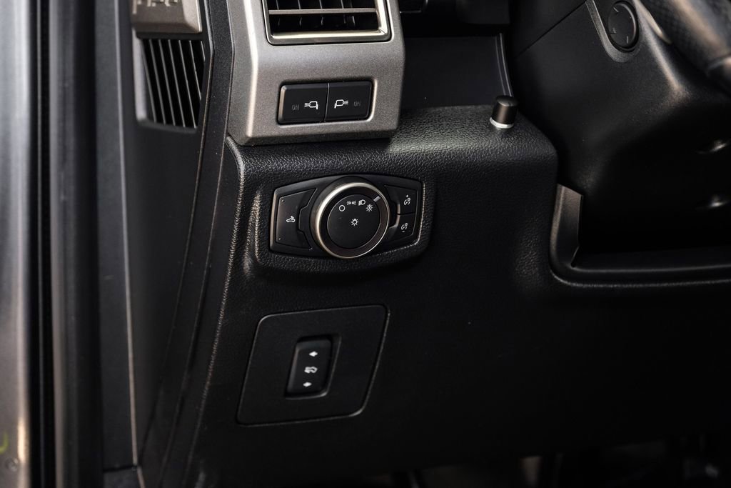 Used 2017 Ford F150 Raptor w/ Equipment Group 802A Luxury image 30