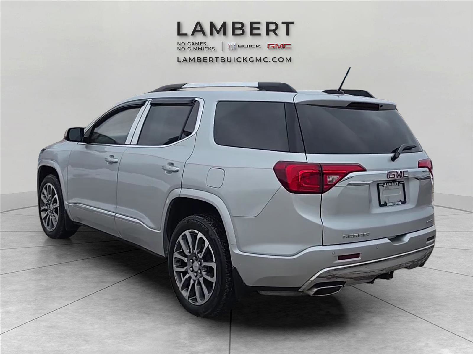 Used 2017 GMC Acadia Denali w/ Technology Package image 8