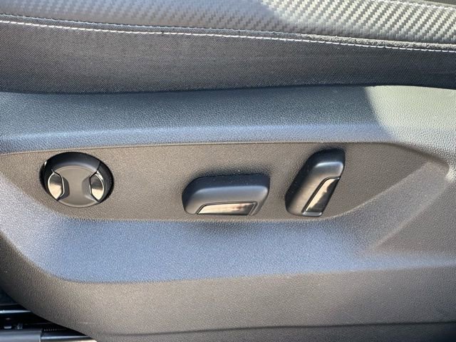 Used 2023 Volkswagen Atlas Cross Sport SE image 30