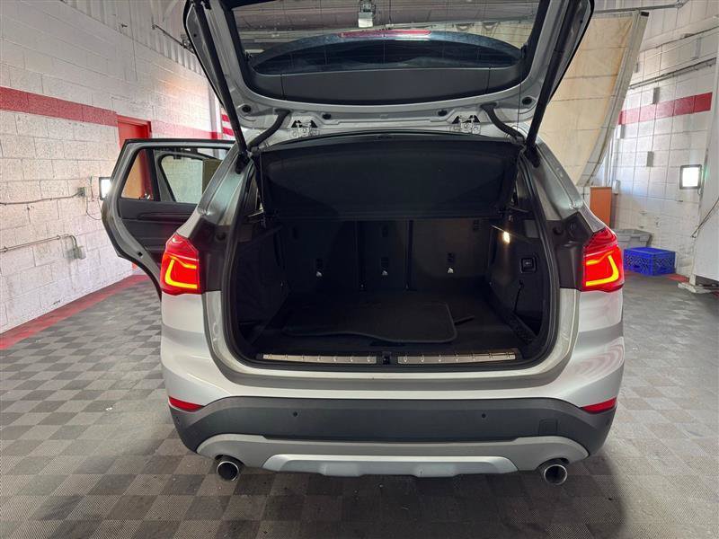 Used 2019 BMW X1 xDrive28i w/ Convenience Package AWD/4WD image 12