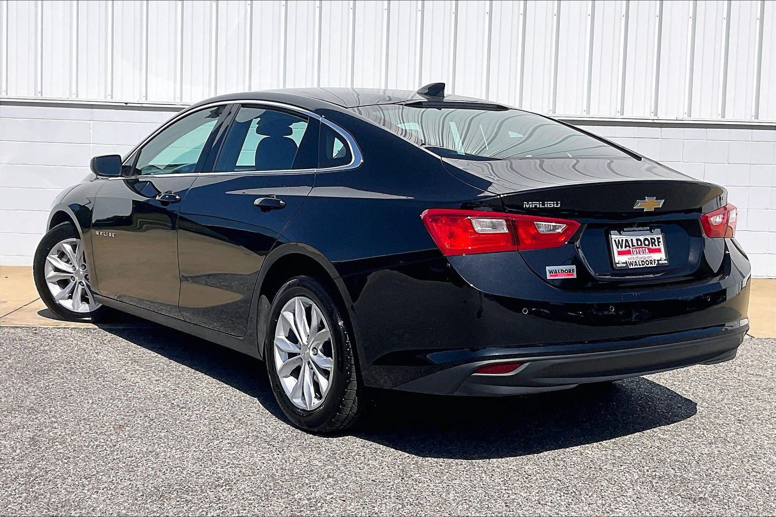 Used 2025 Chevrolet Malibu LT FWD image 15