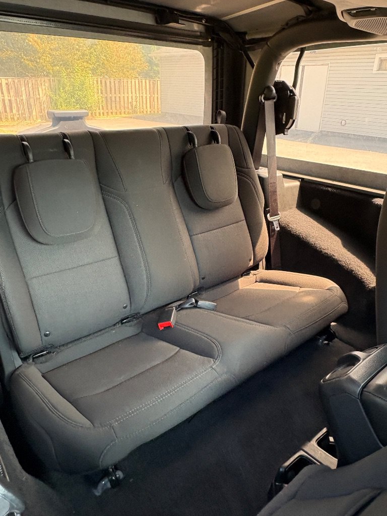 Used 2021 Jeep Wrangler Sport AWD/4WD image 21