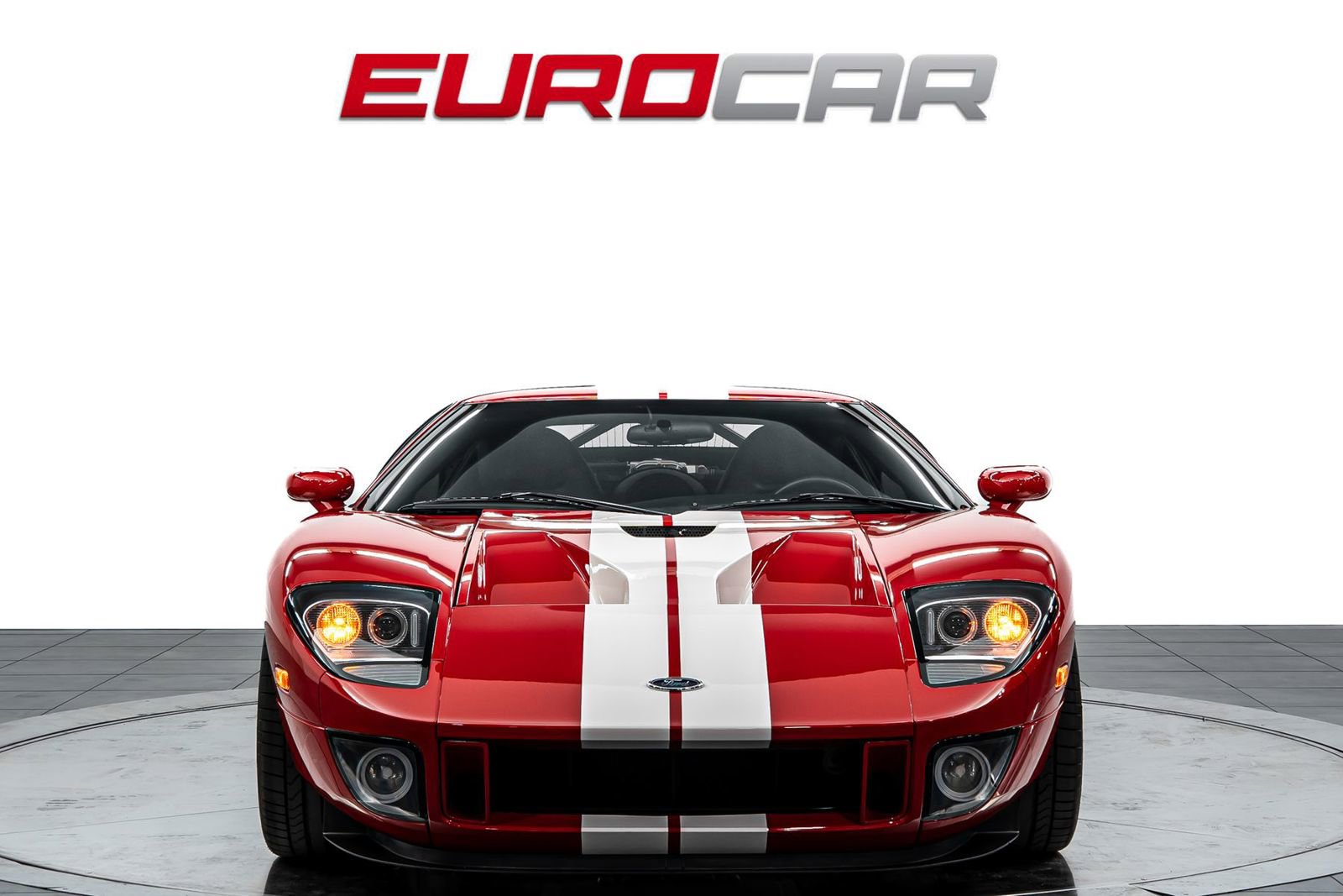 Used 2005 Ford GT RWD image 8