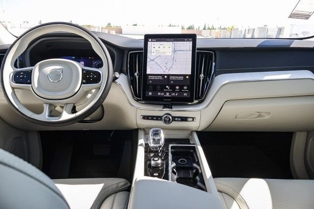 New 2026 Volvo XC60 B5 Ultra w/ Climate Package image 9