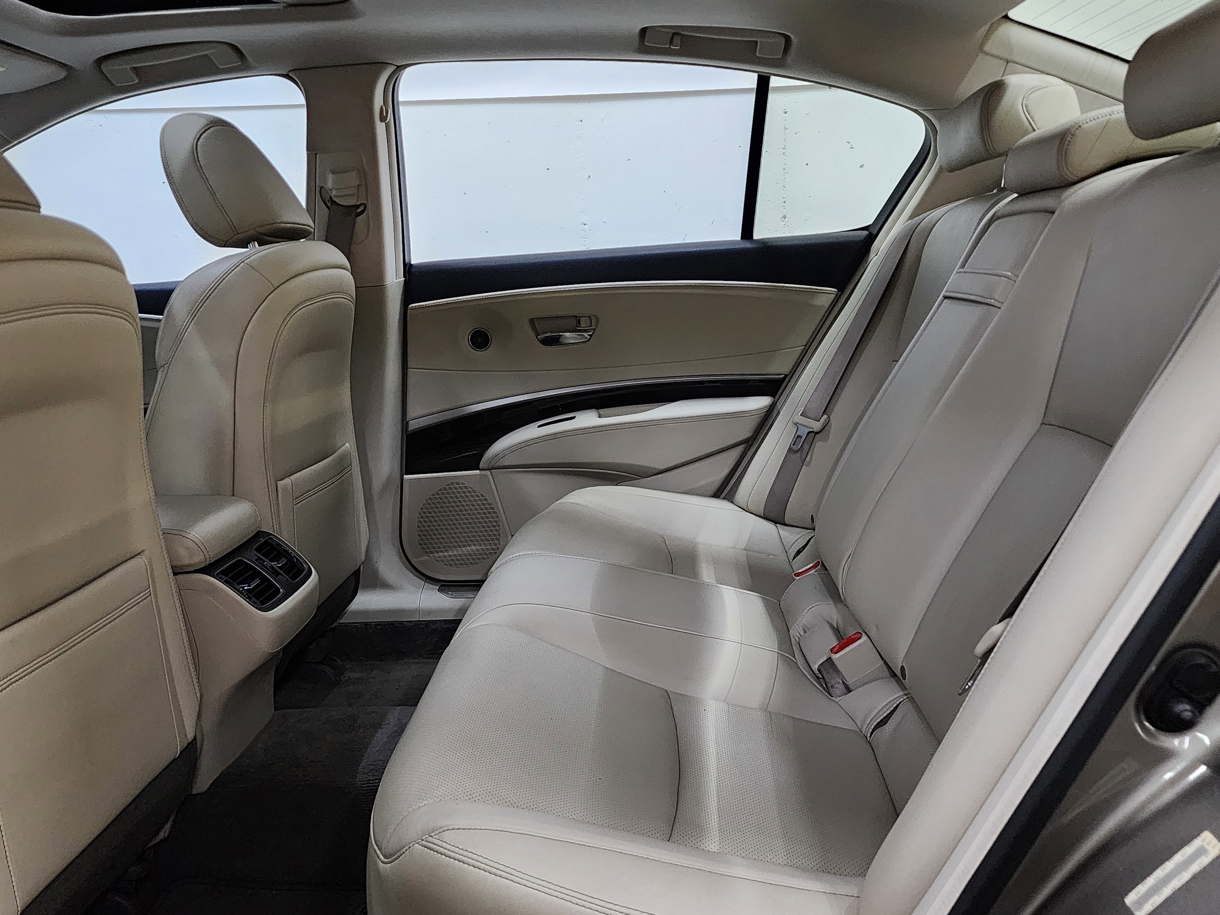 Used 2017 Acura RLX w/ Technology Package image 17