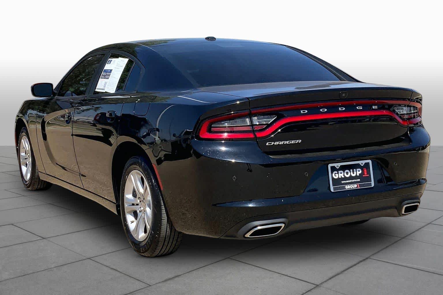 Used 2022 Dodge Charger SXT RWD image 12