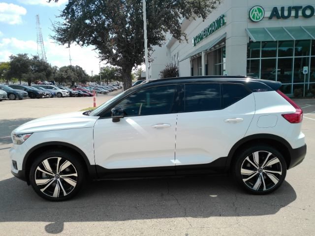 Used 2022 Volvo XC40 P8 Recharge Plus AWD/4WD image 10