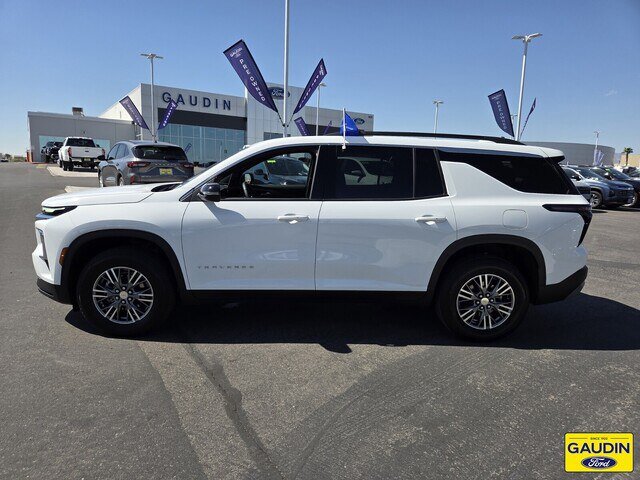 Used 2025 Chevrolet Traverse LT AWD/4WD image 4