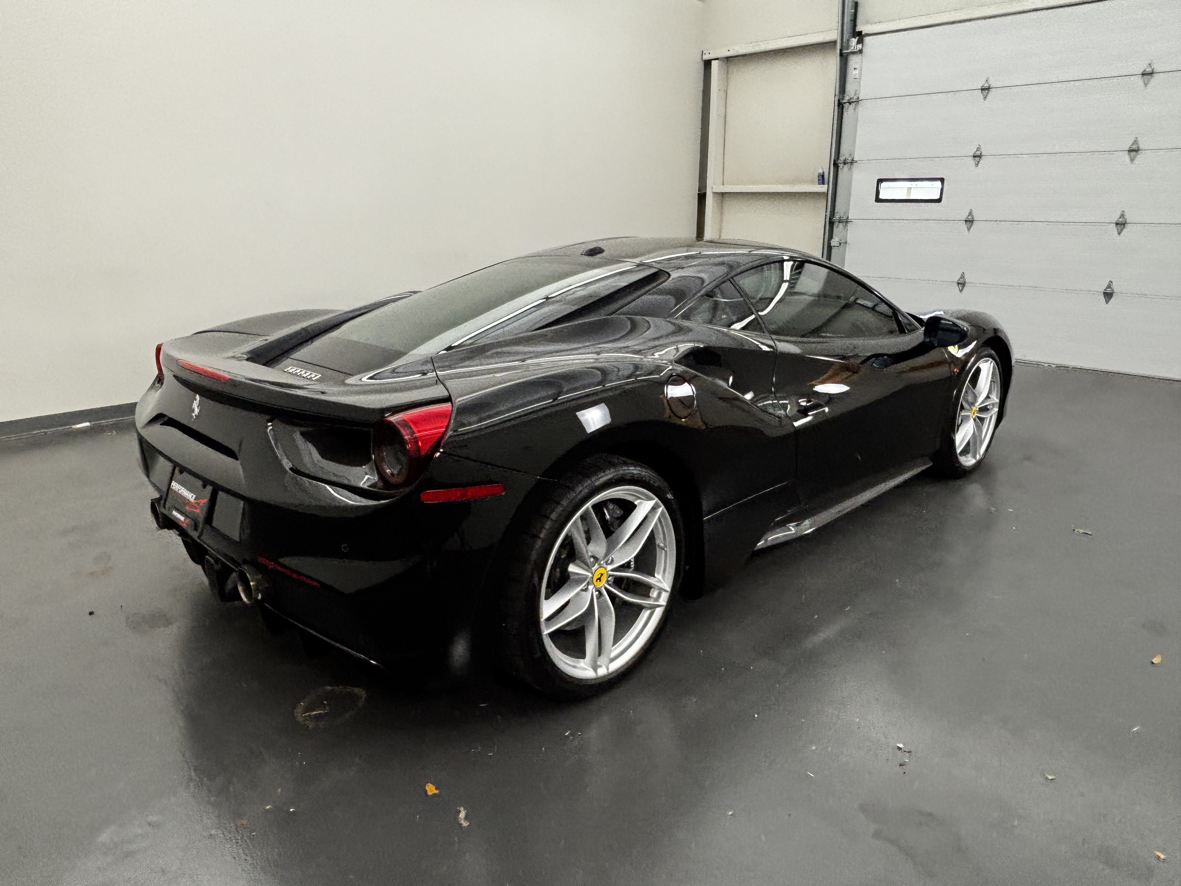 Used 2016 Ferrari 488 GTB RWD image 9
