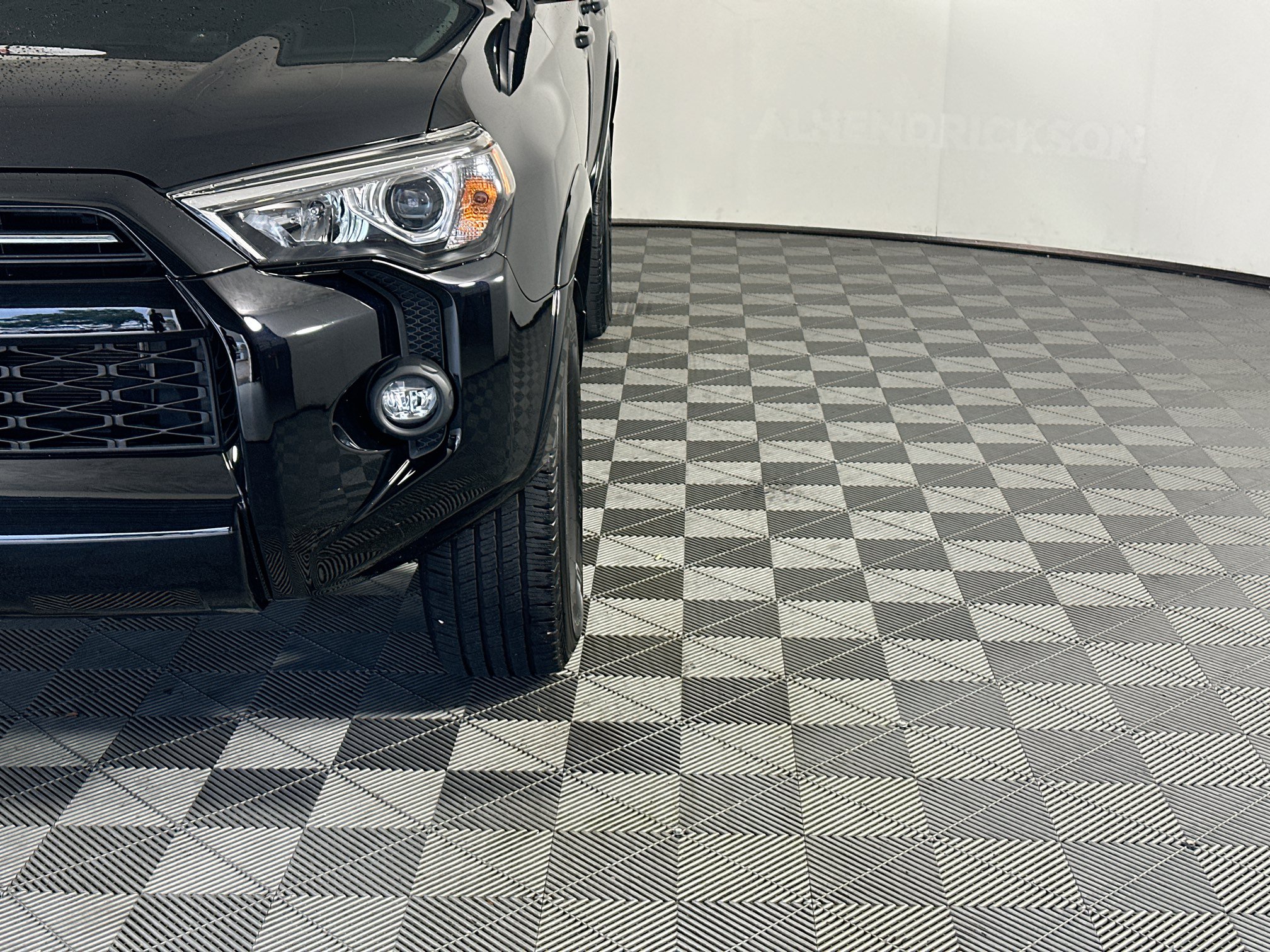 Used 2024 Toyota 4Runner SR5 RWD image 9