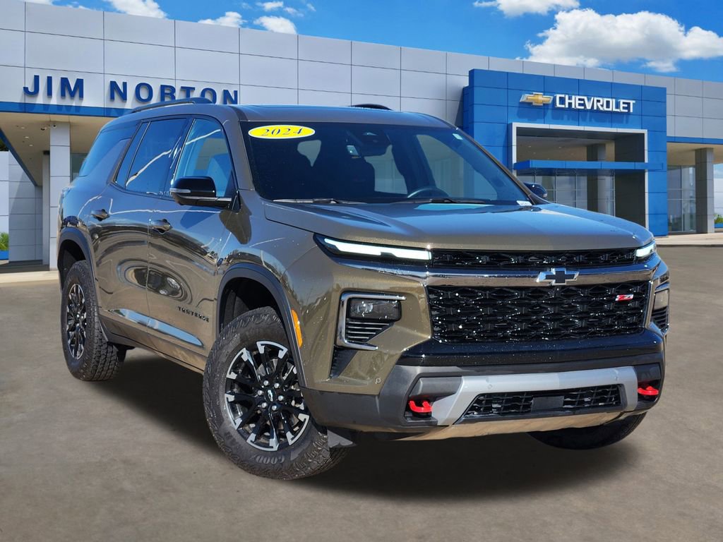 Used 2024 Chevrolet Traverse Z71 w/ Enhanced Driving Package