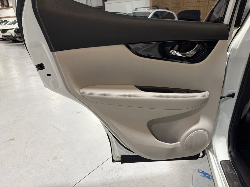 Used 2018 Nissan Rogue Sport SL image 59