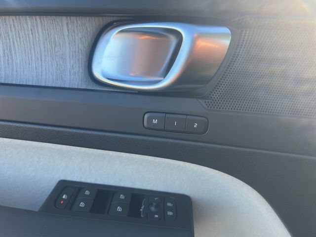 New 2026 Volvo XC40 B5 Plus w/ Protection Package Premier AWD/4WD image 22