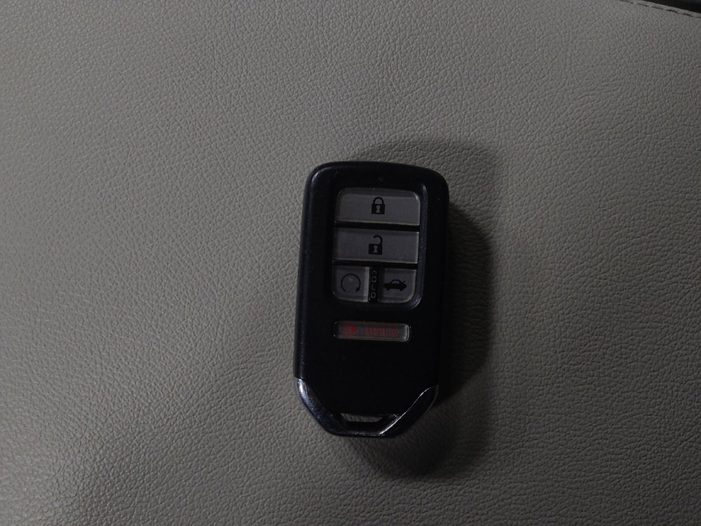 Used 2019 Honda Accord EX image 32