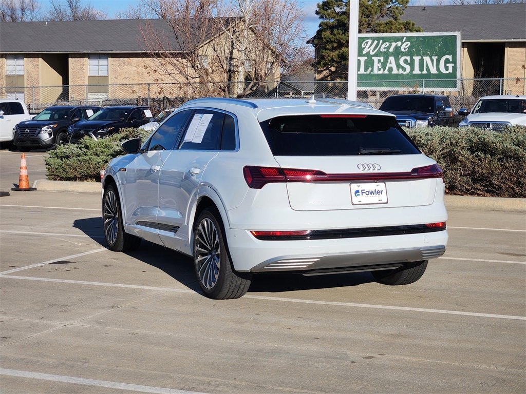 Used 2019 Audi e-tron Prestige image 5