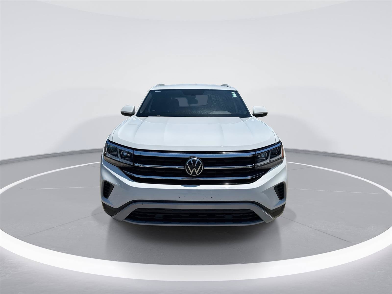 Used 2020 Volkswagen Atlas Cross Sport SE AWD/4WD image 3