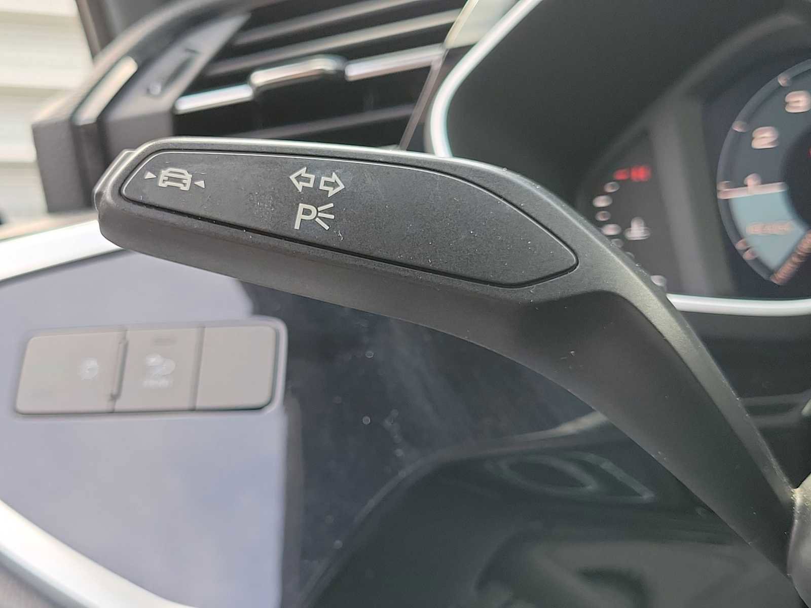 Certified 2022 Audi Q3 2.0T Premium Plus AWD/4WD image 24