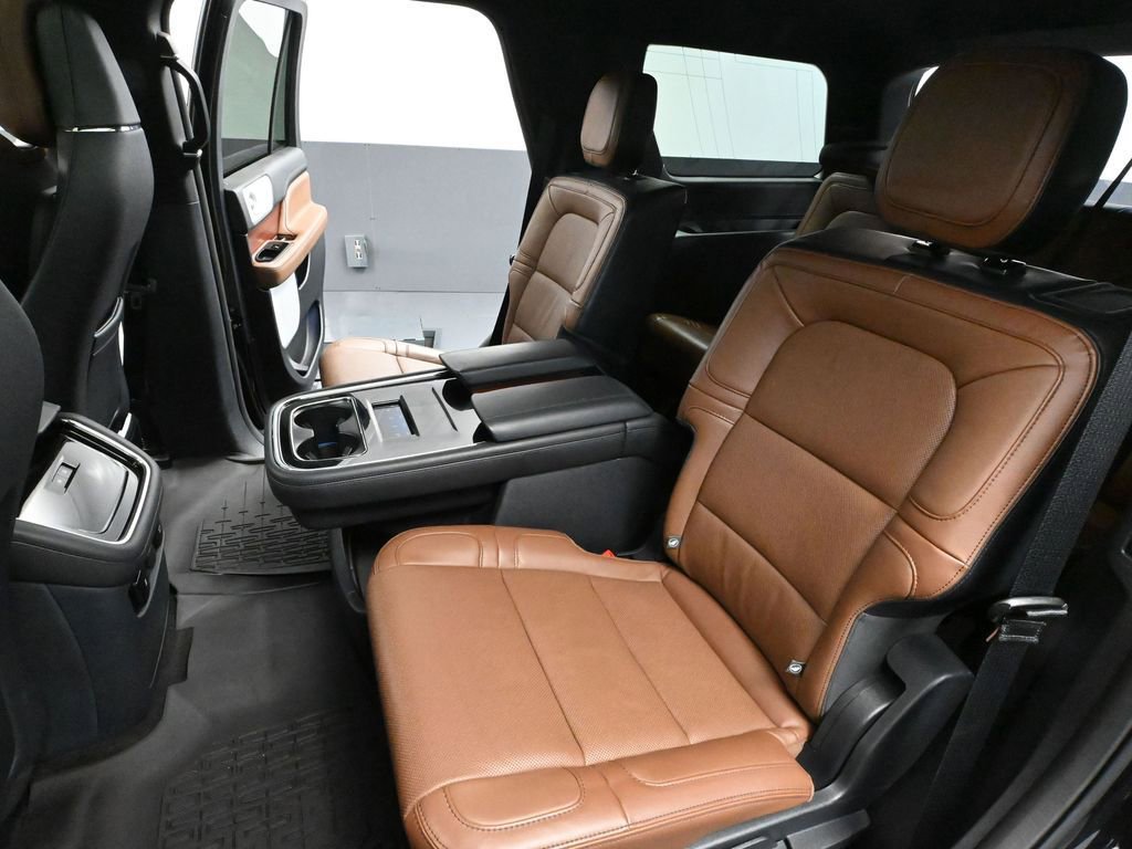 Used 2024 Lincoln Navigator Reserve w/ Equipment Group 201A image 43