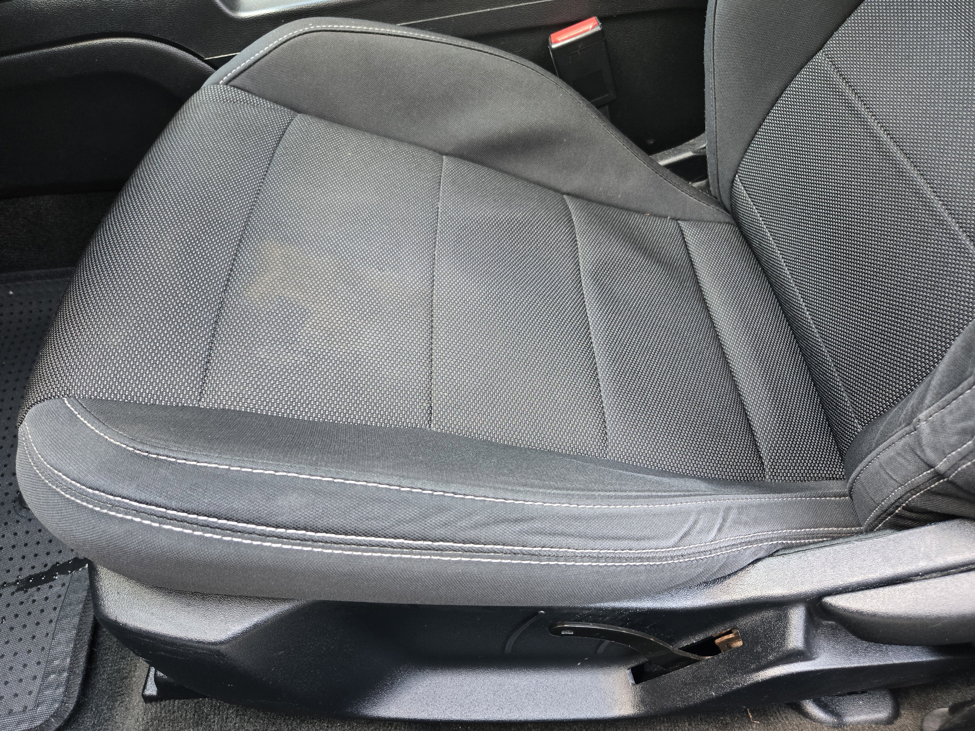 Used 2017 Ford Mustang Coupe RWD image 19