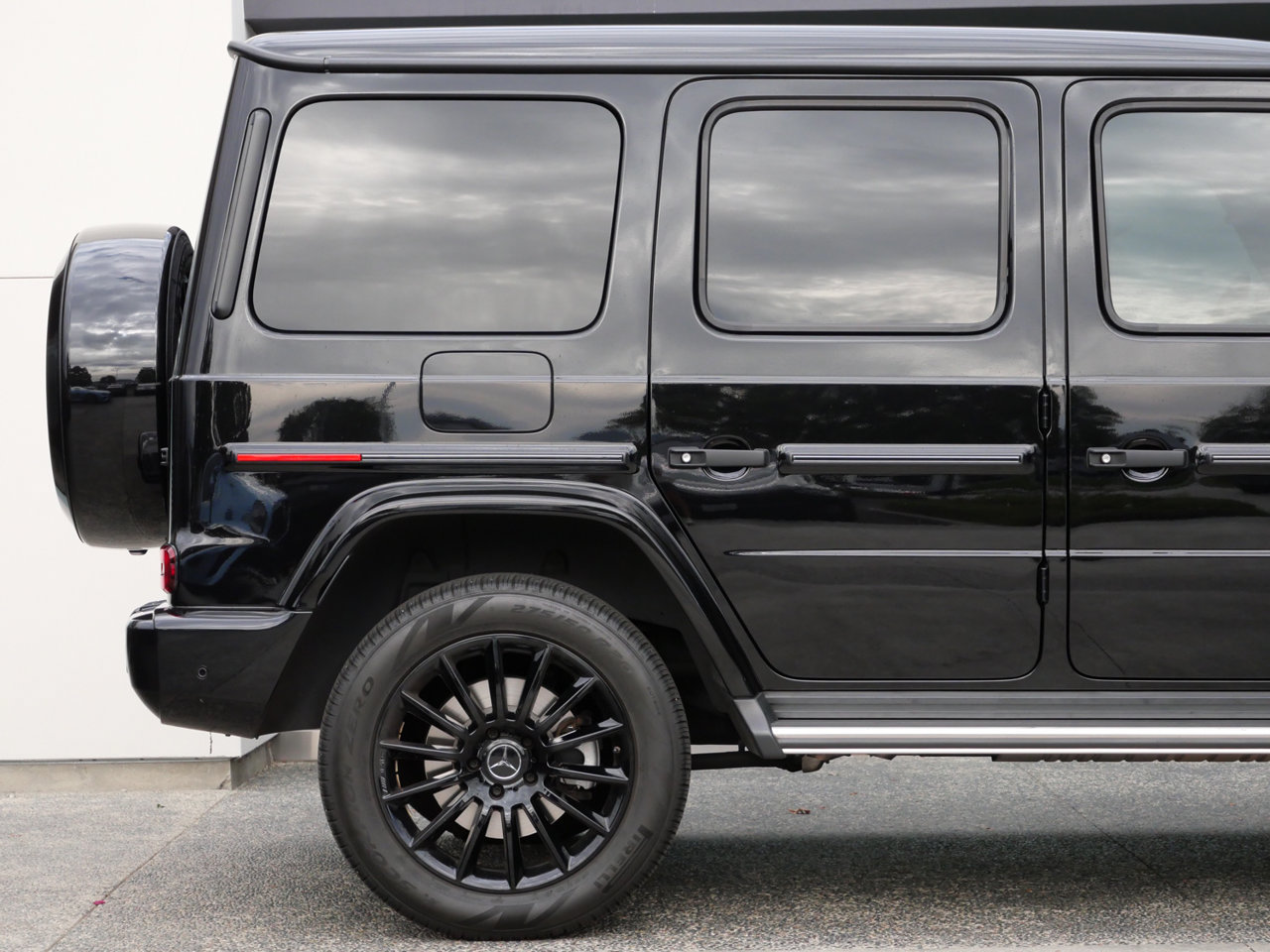 Used 2023 Mercedes-Benz G 550 image 7
