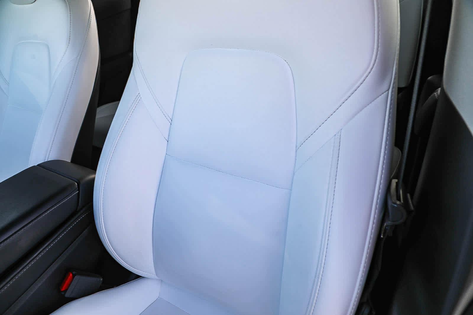 Used 2024 Tesla Model Y Performance AWD/4WD image 27