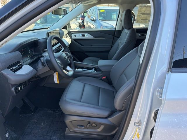 New 2026 Ford Explorer Active w/ Active Comfort Package image 10