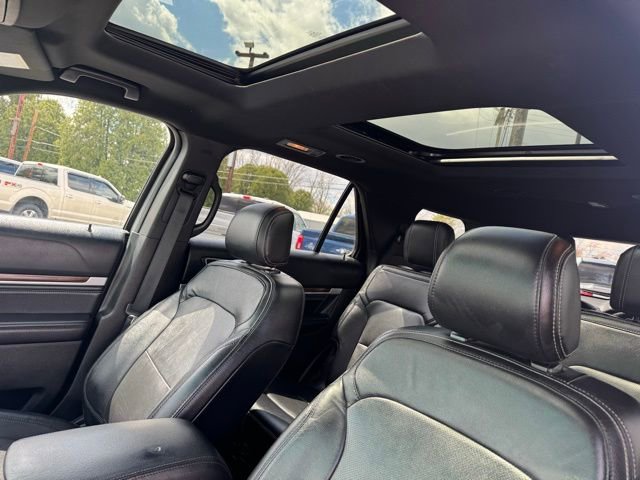 Used 2017 Ford Explorer Limited w/ Equipment Group 303A image 3