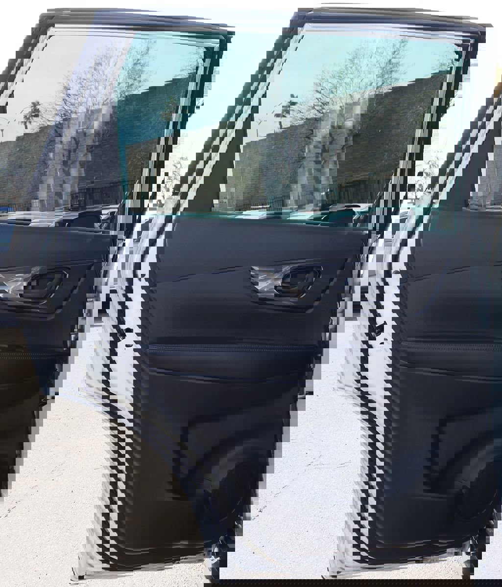 Used 2019 Nissan Rogue S image 29